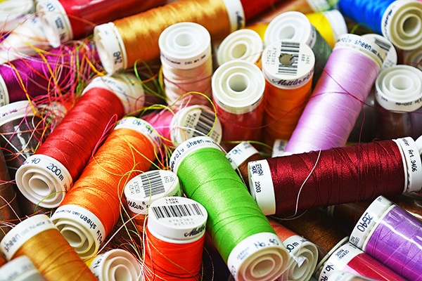 EMBROIDERY THREAD Polyester Machine Threads Assorted Colors 40 Spools  EMBROIDEX